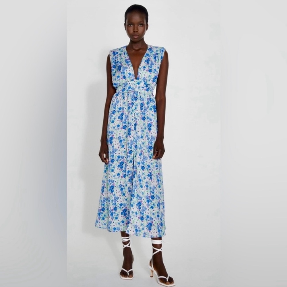 Zara Deep V-Neck Floral Maxi Dress Size Medium
Floral Blue Sleeveless Dress - Picture 2 of 12